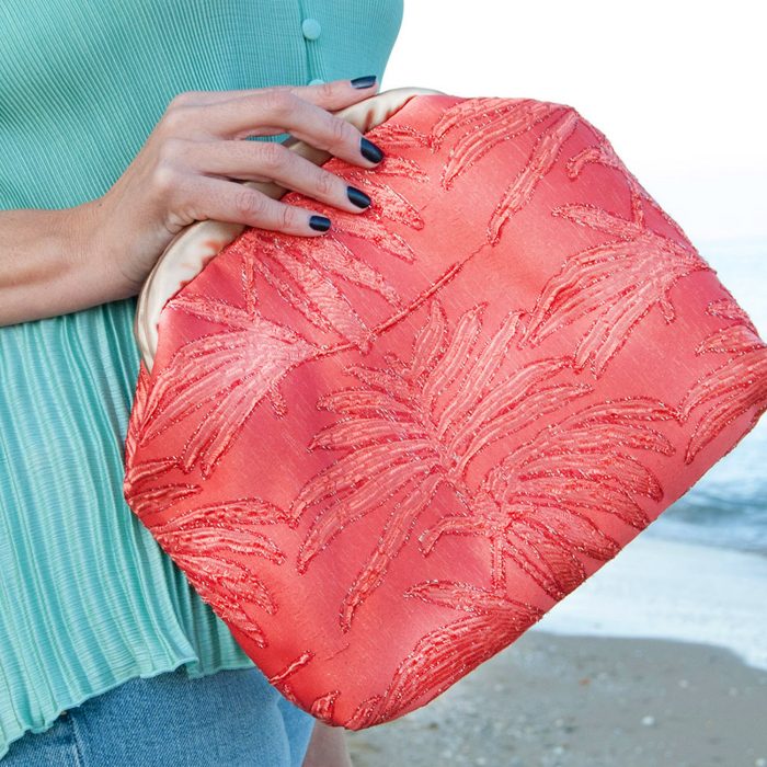 Clutch-bolso-de-mano brocado-coral-Palm-Beach-scilla cariddi bags
